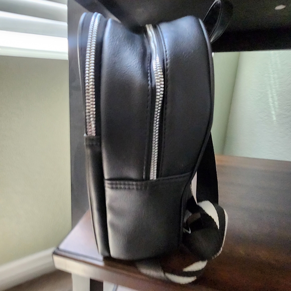 Black Jack Skellington Coffin Backpack - Picture 2 of 3
